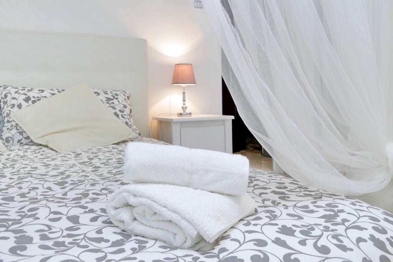 Bbhome Trastevere Station White Chic Apartment Рим Екстер'єр фото